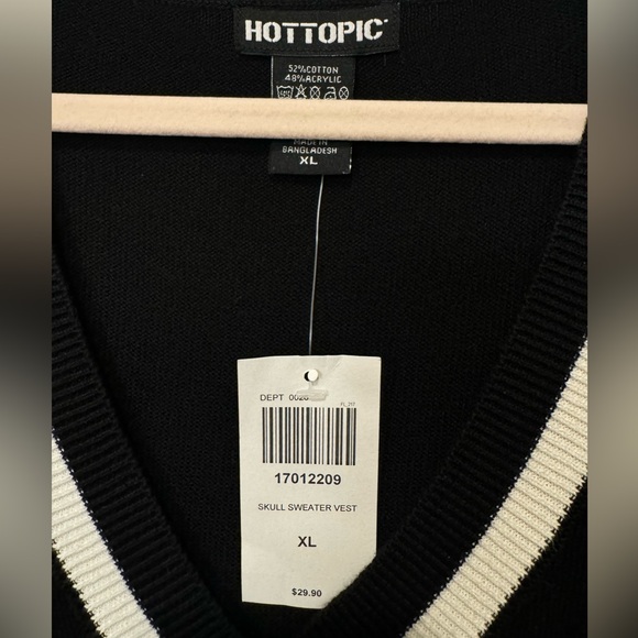 HOT TOPIC Sweater Vest - Picture 6 of 7